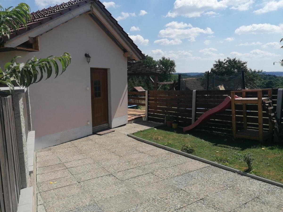 Chaloupka U Montyho Villa Vavrinec  ภายนอก รูปภาพ
